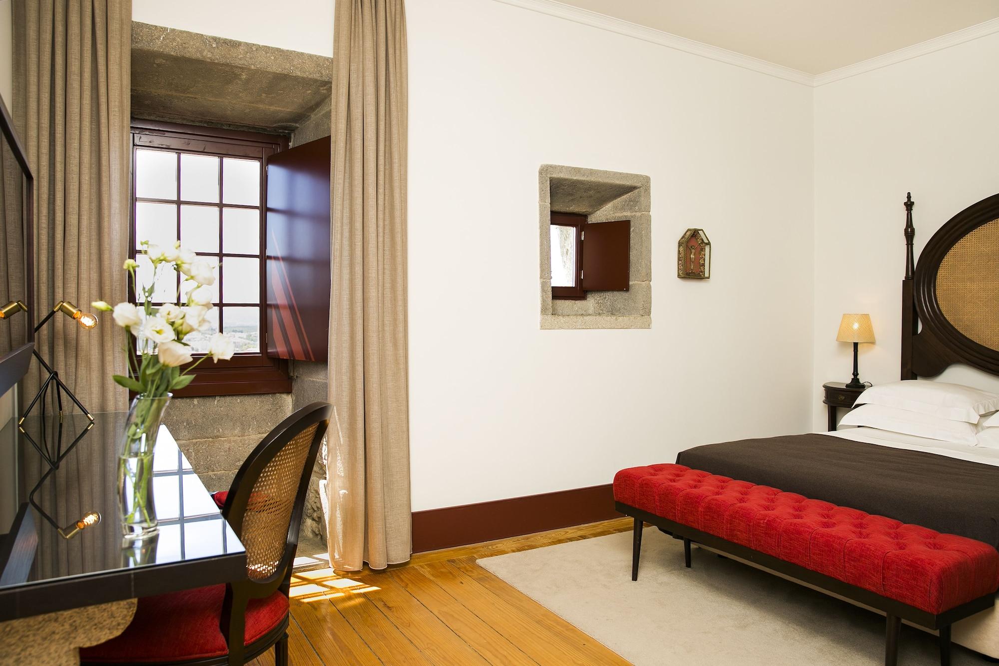 Pousada Mosteiro De Гімарайнш Екстер'єр фото A room at the Hotel do Porto