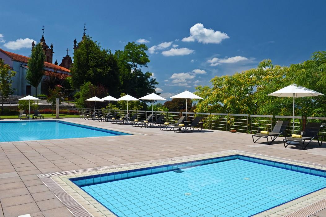 Pousada Mosteiro De Гімарайнш Екстер'єр фото Swimming pool