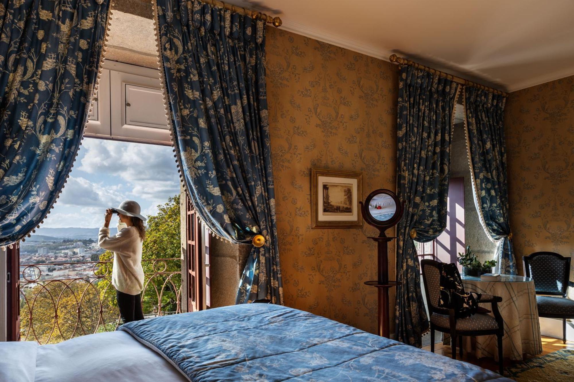 Pousada Mosteiro De Гімарайнш Екстер'єр фото A guest room at the Belmond Villa San Michele